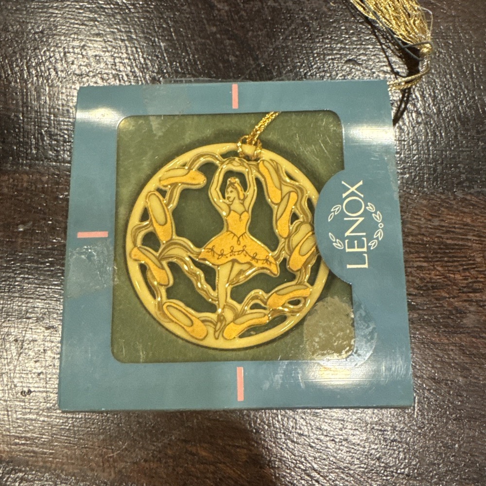 Lenox‎ China Days Of Christmas Ornament Nine Ladies Dancing Gold Trim